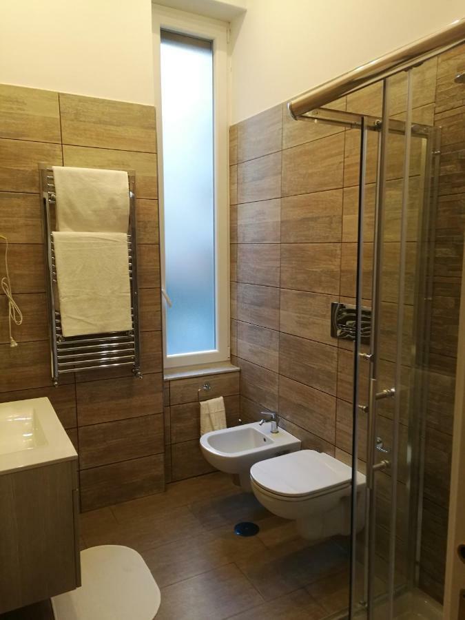 B&B Marange Наполи Екстериор снимка