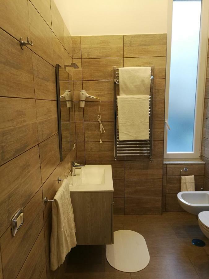 B&B Marange Наполи Екстериор снимка