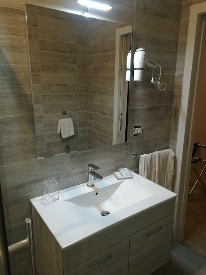 B&B Marange Наполи Екстериор снимка
