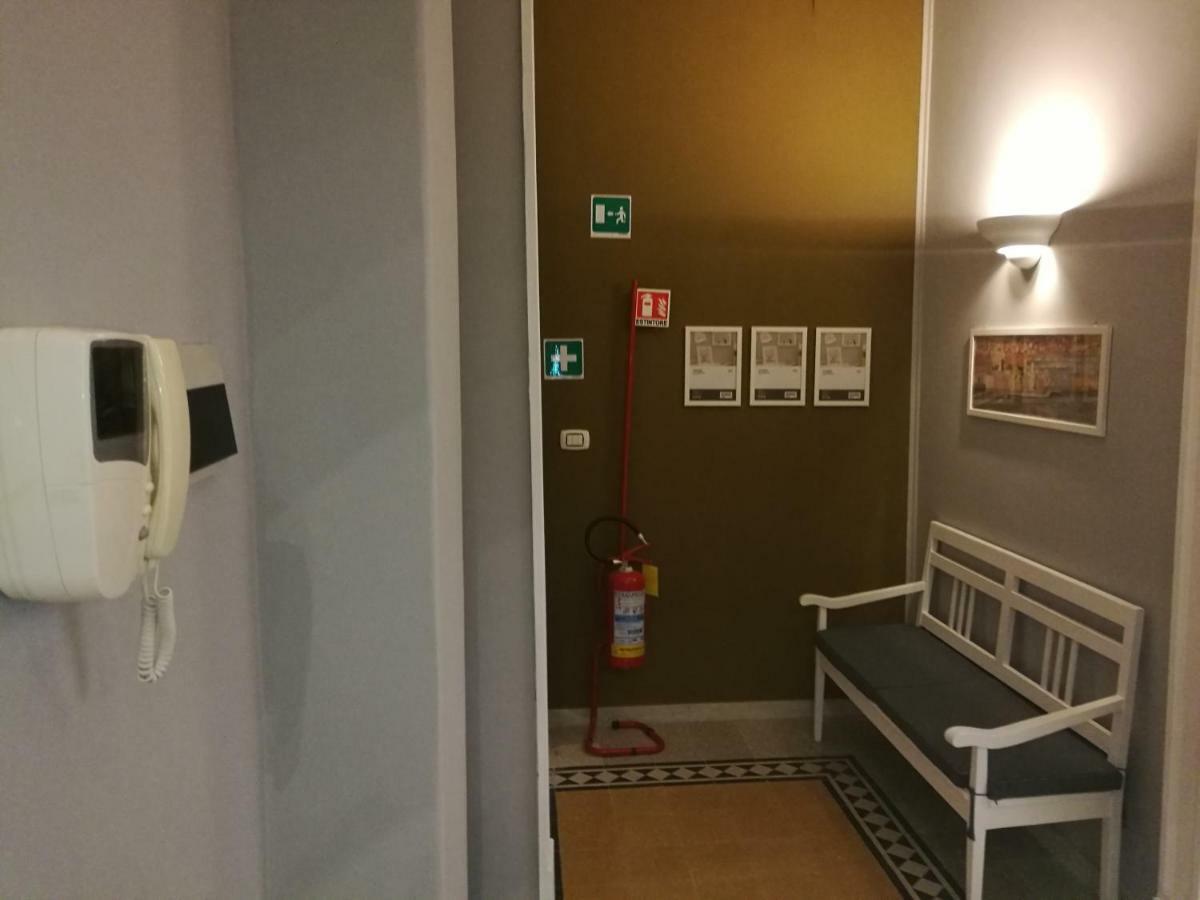 B&B Marange Наполи Екстериор снимка
